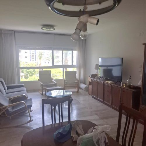 Central Netanya apartment for sale